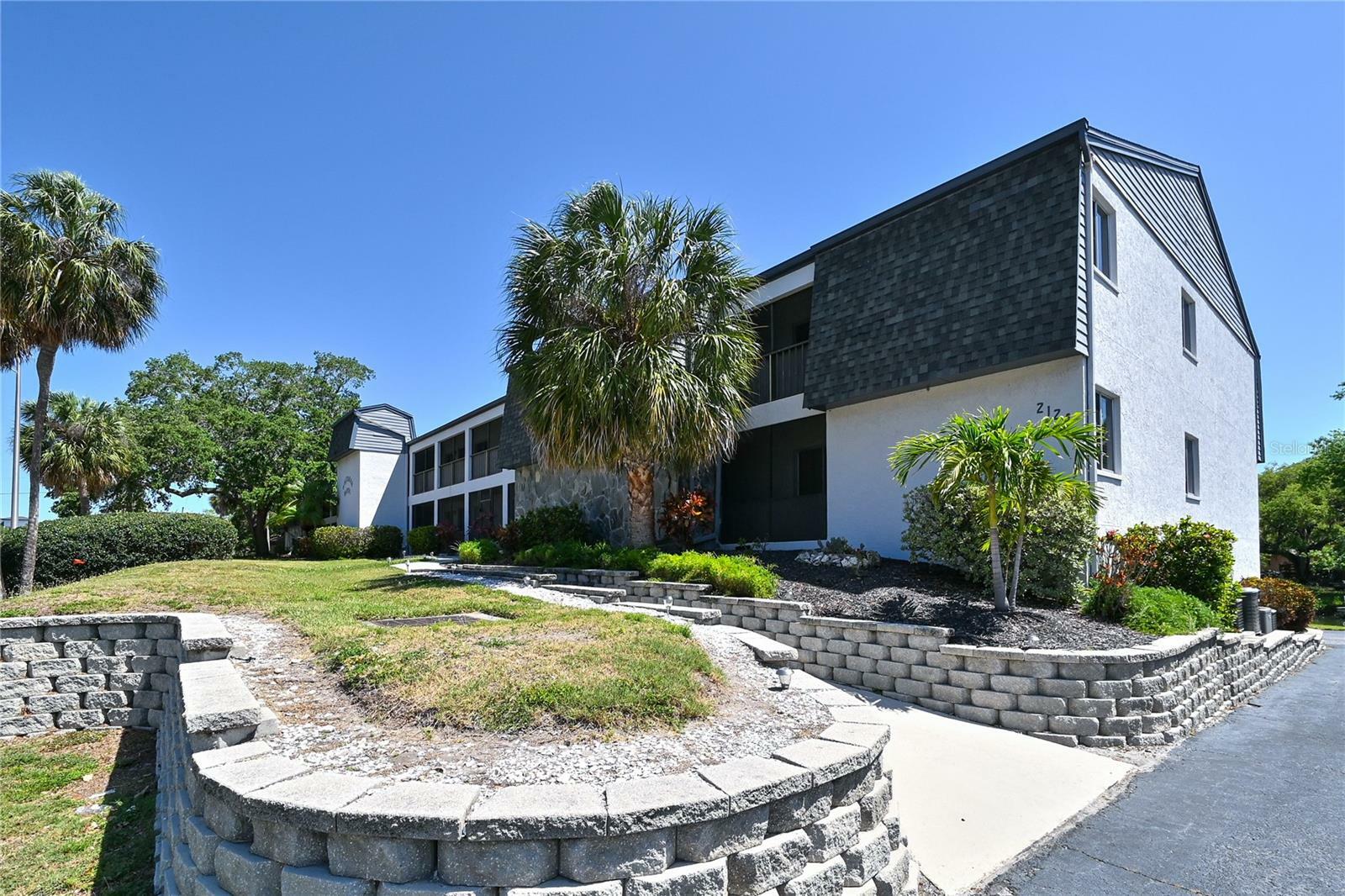 Property Photo: 2124 N Tamiami Trail 108 FL 34234