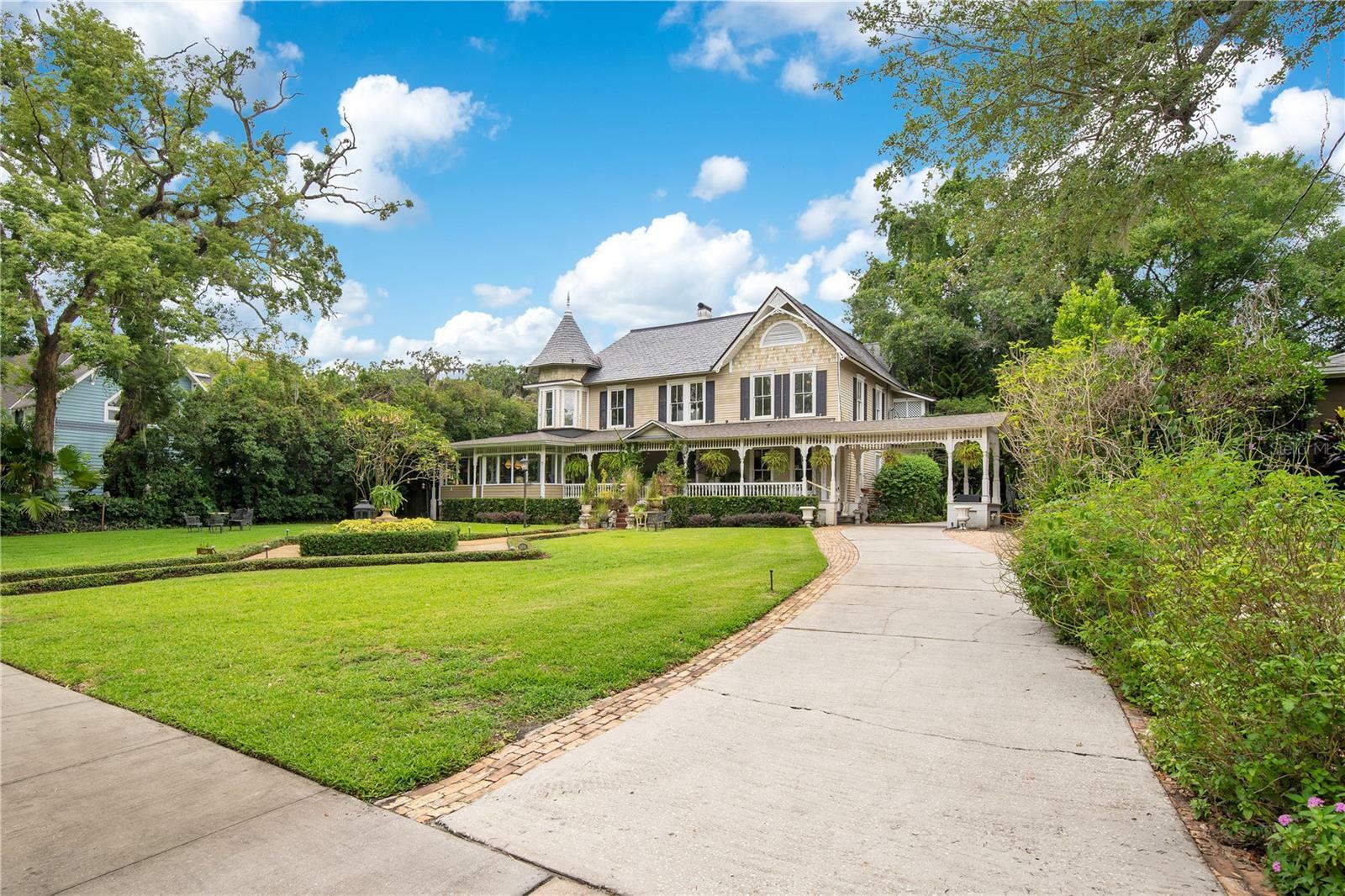 Property Photo: 614 Lake Avenue FL 32801
