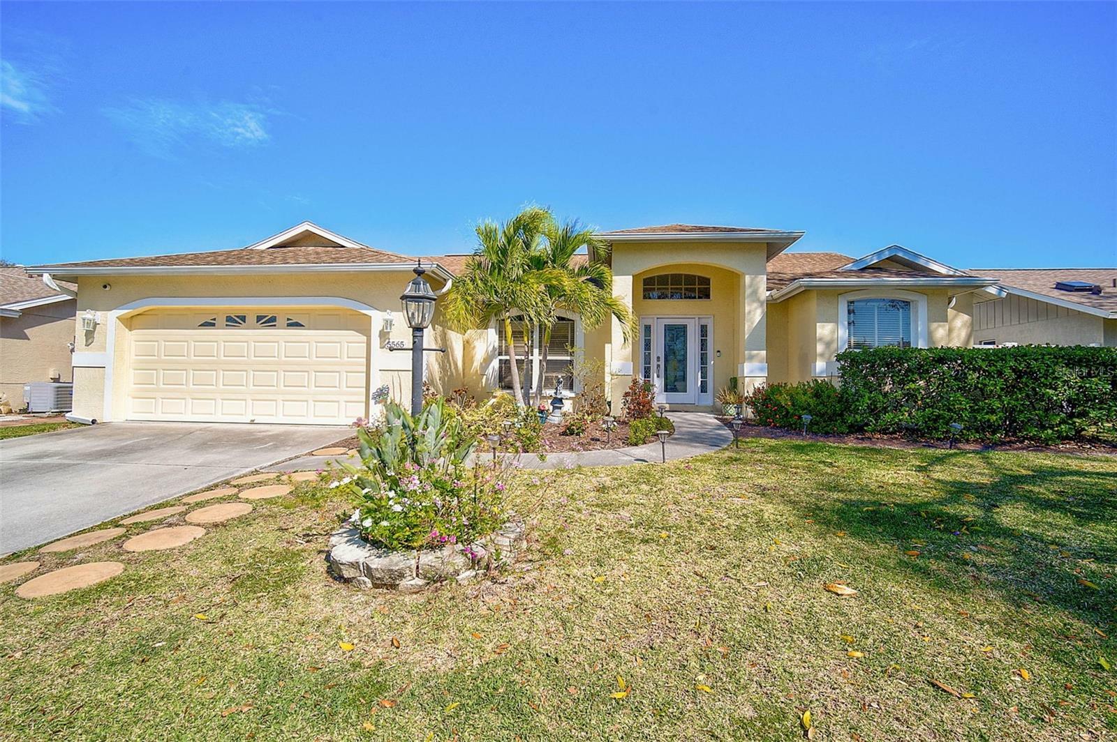 5565 Sweetwater Oak Drive  Sarasota FL 34232 photo