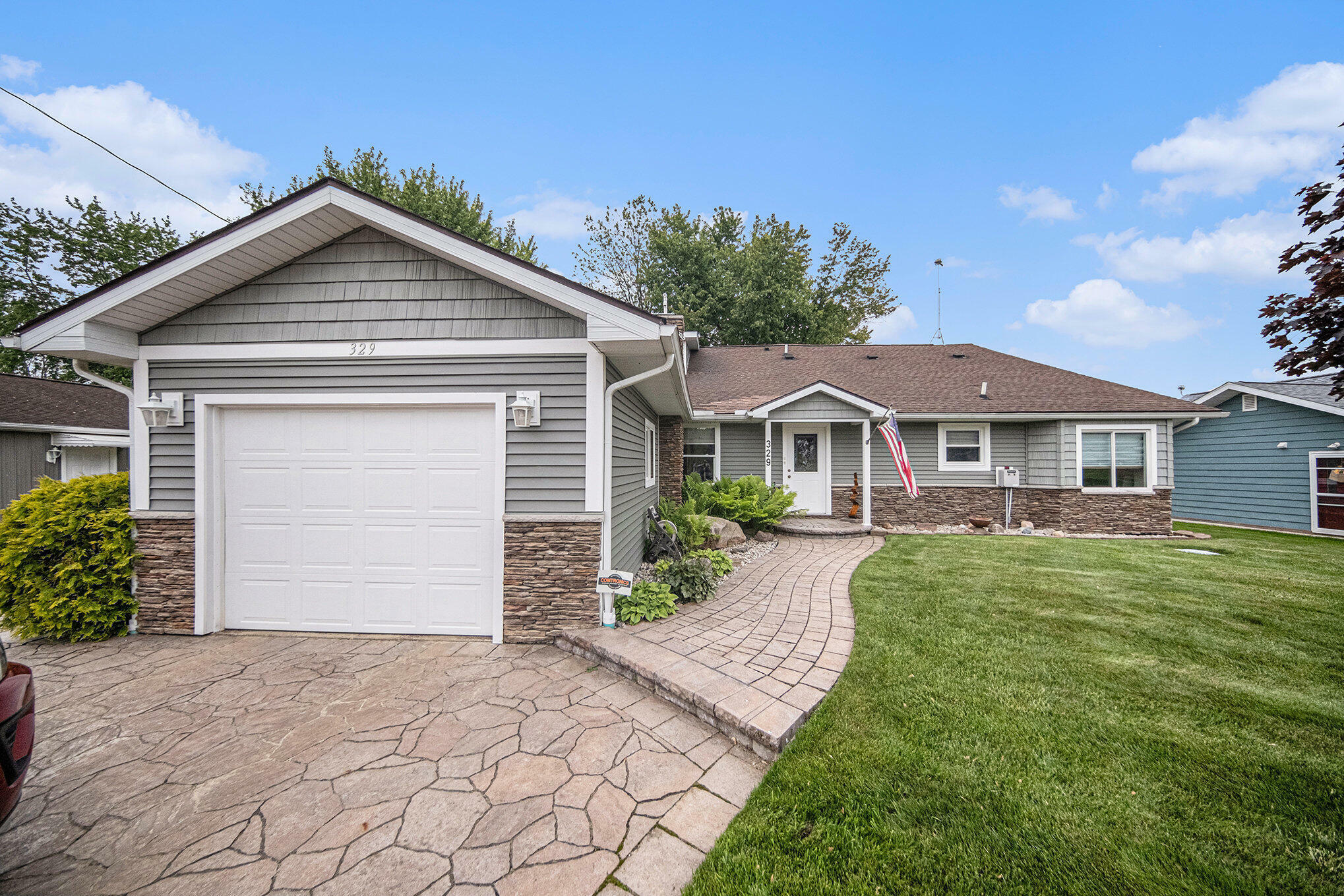 329 Pamela Circle  Brooklyn MI 49230 photo