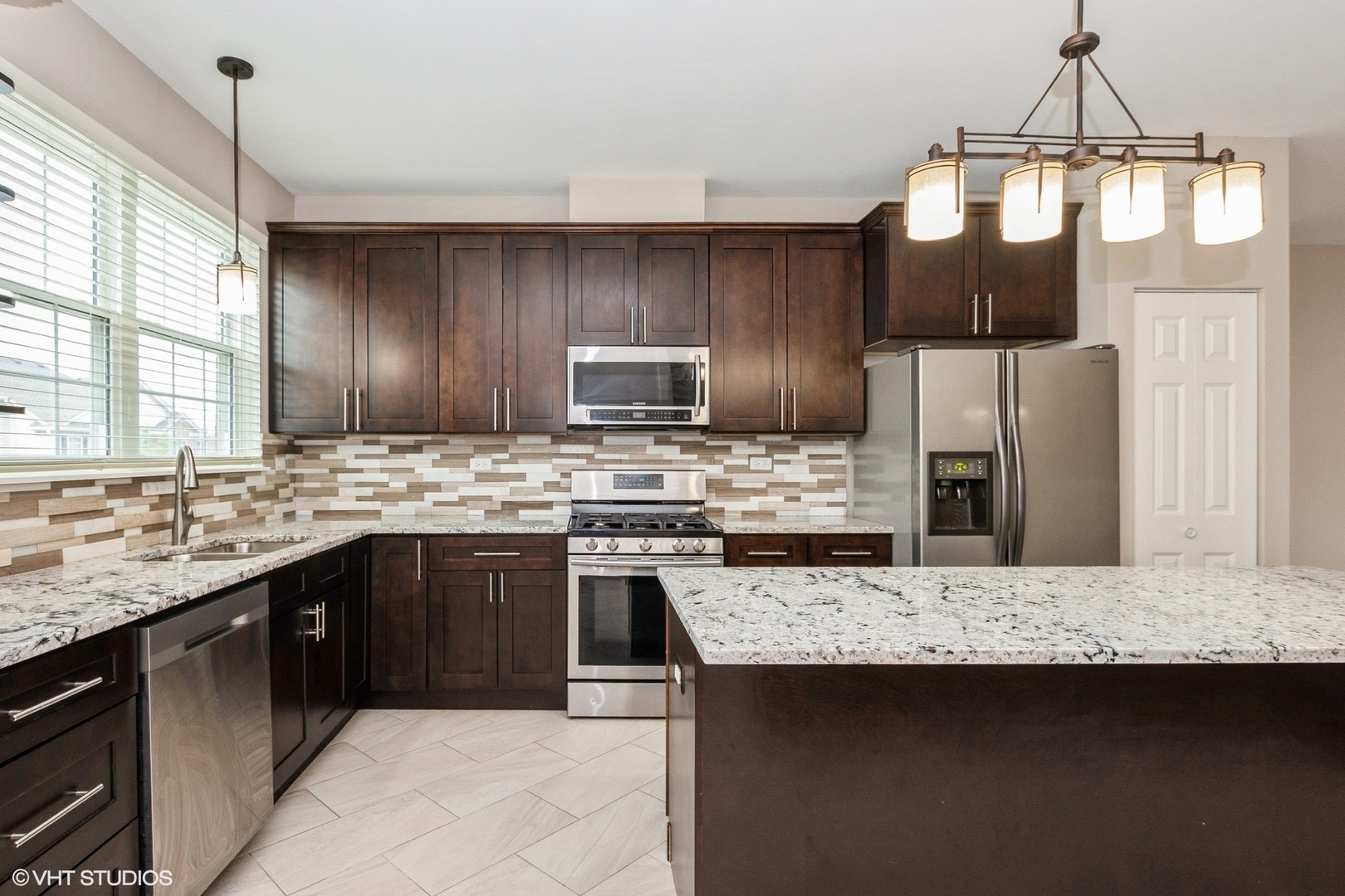 Property Photo: 8121 Concord Lane I IL 60458