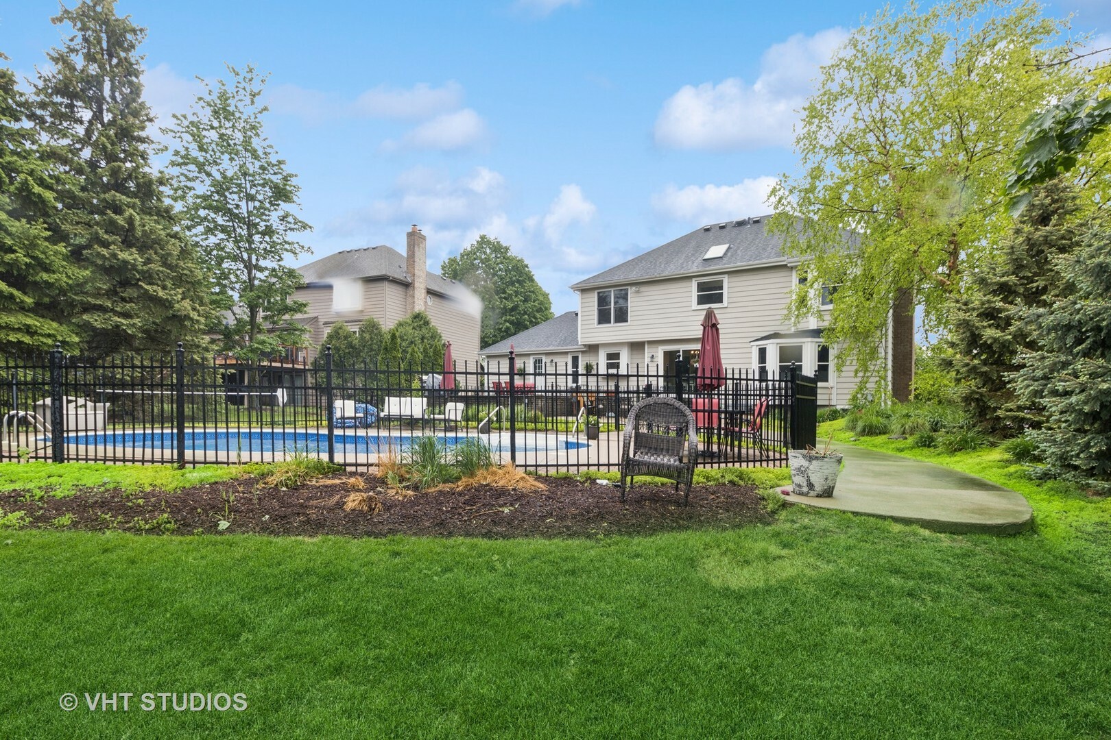 Property Photo: 3022 Woods Creek Lane IL 60102
