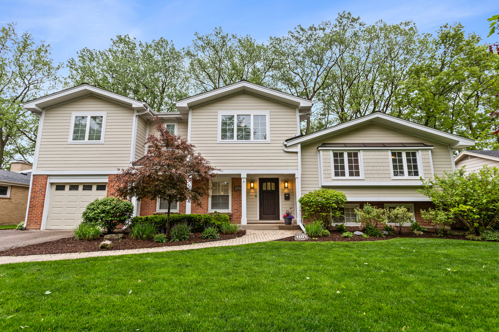 Property Photo:  1101 Juniper Terrace  IL 60025 