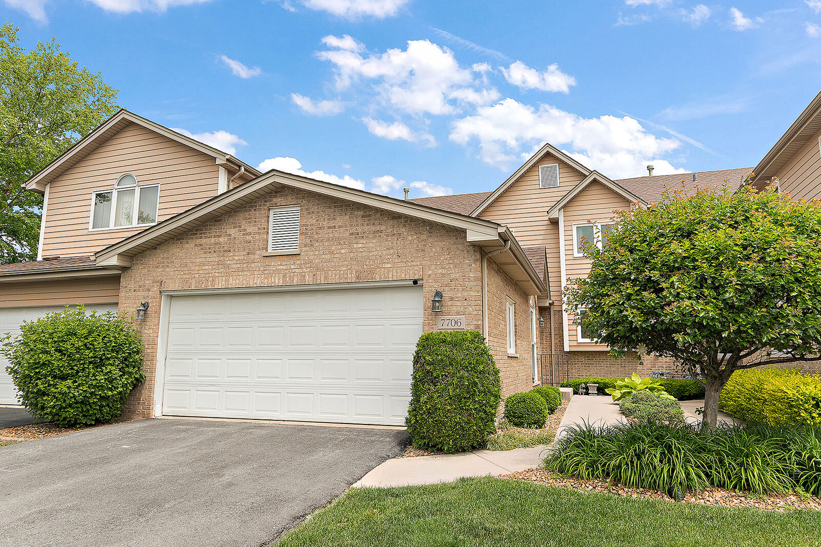 Property Photo: 7706 Northfield Lane IL 60487