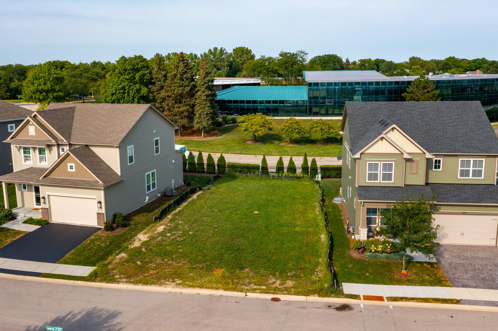Property Photo: 1419 Somerset Place IL 60010