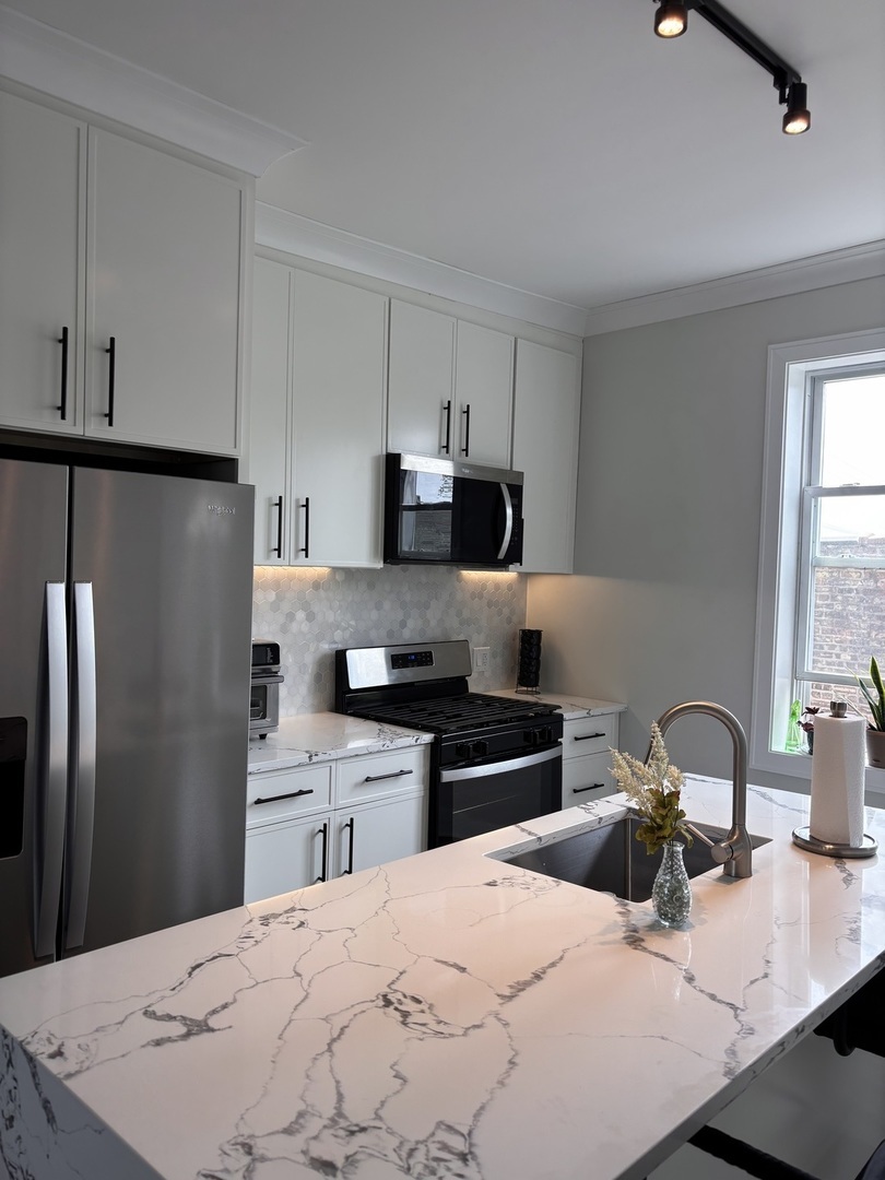 Property Photo: 3651 W 25th Street 3 IL 60623