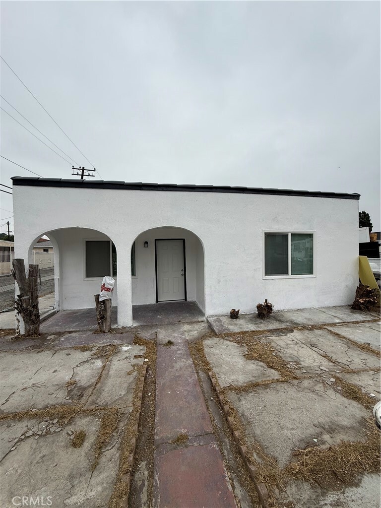 Property Photo: 7134 Granger Avenue 9 CA 90201