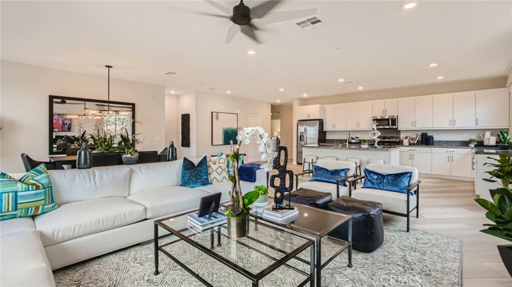 Property Photo:  30008 Pomo Canyon Court  CA 92585 