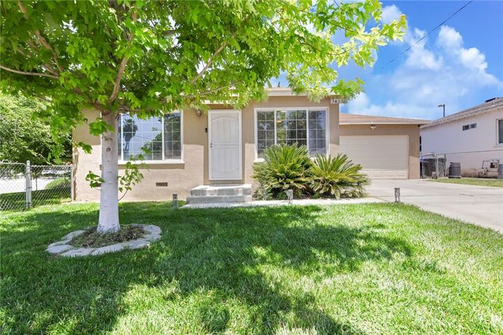 Property Photo:  34510 Avenue B  CA 92399 