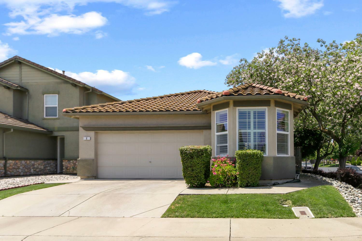 Property Photo: 6 Sun Reign Place CA 95823