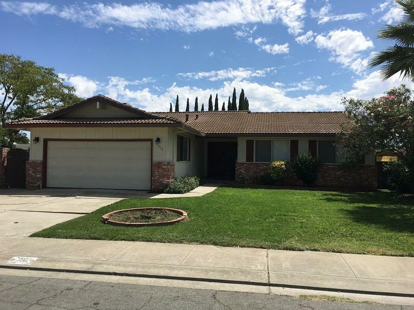 Property Photo: 332 Ramona Way CA 95376