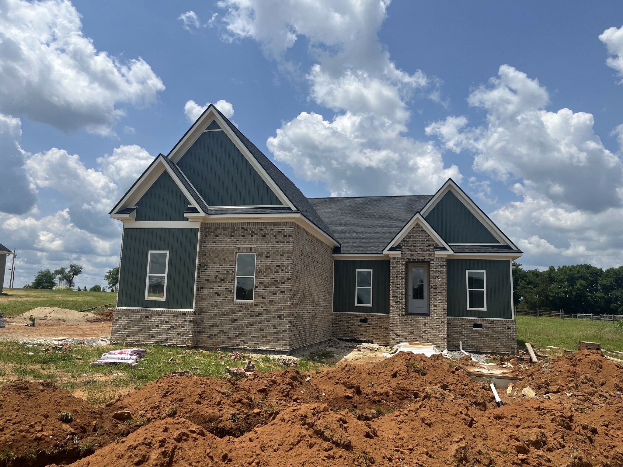 Property Photo: 371 Honeybee Drive TN 37180