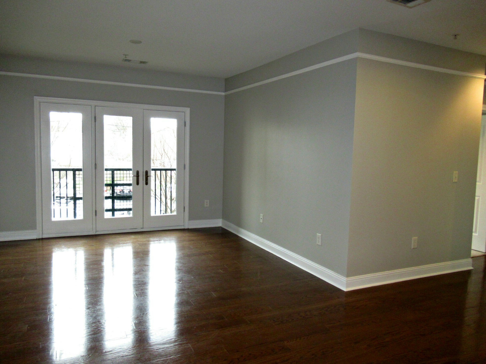 Property Photo: 1015 Fatherland St 206 TN 37206