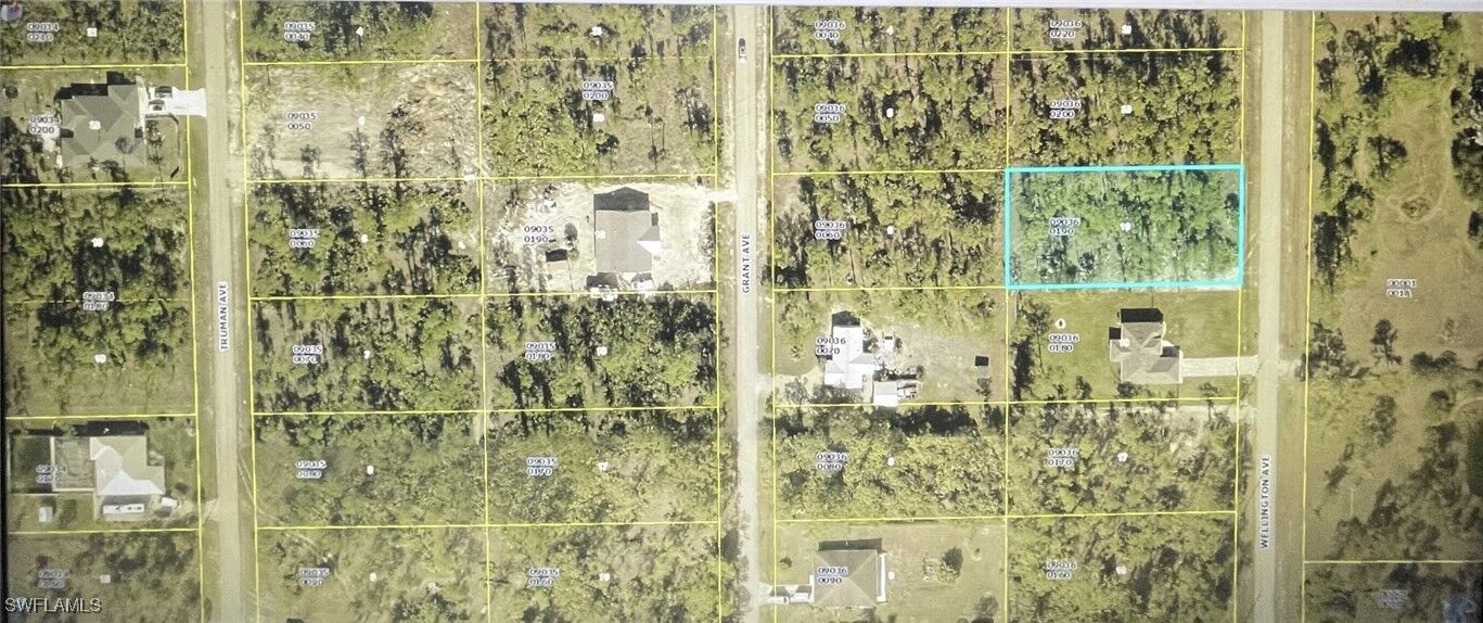 Property Photo: 2213 Wellington Avenue FL 33920