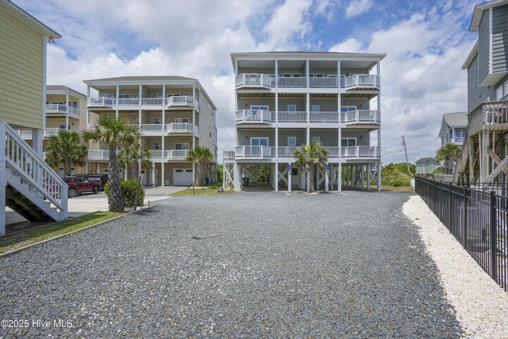 Property Photo:  876 Villas Drive  NC 28460 