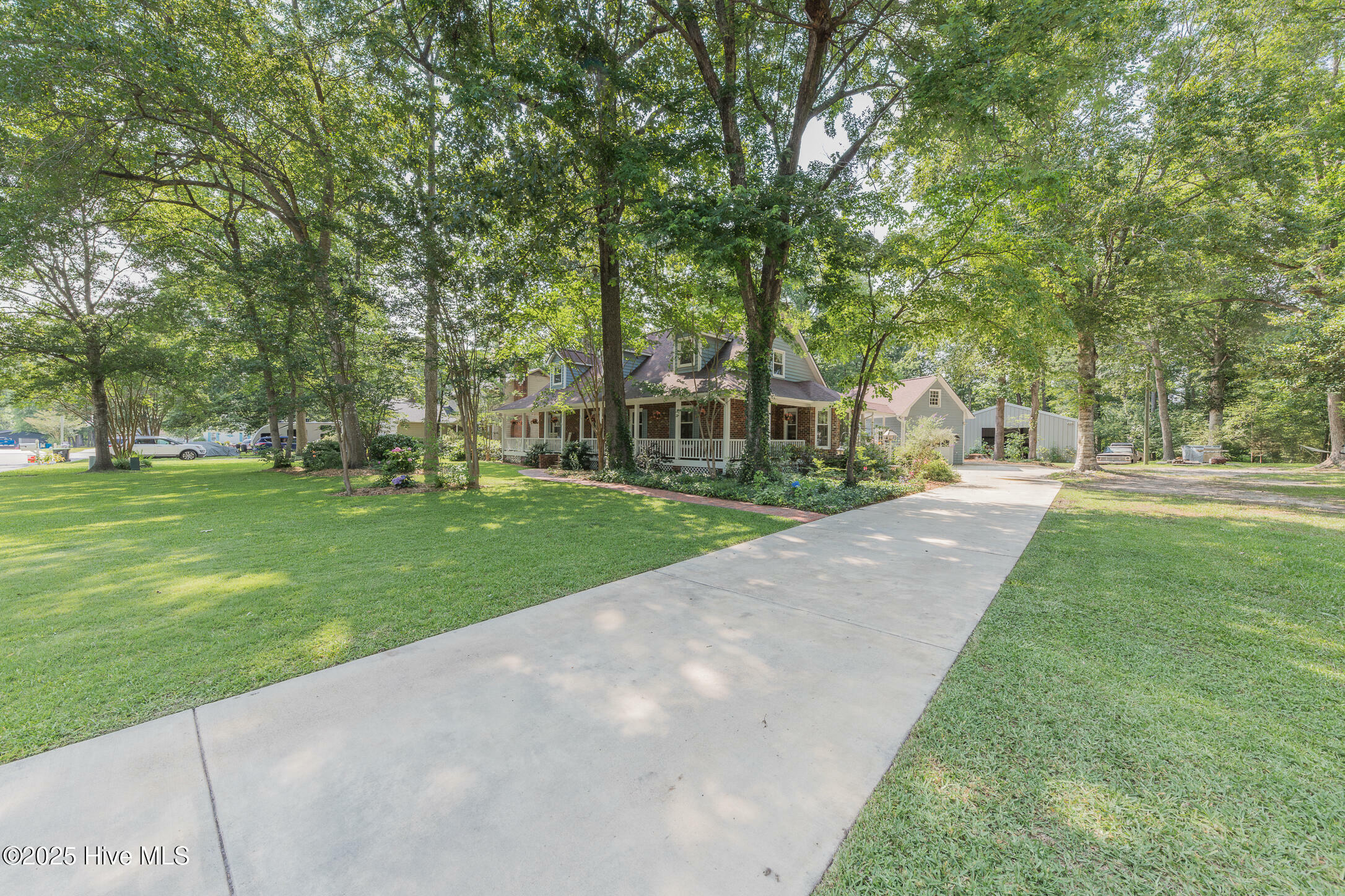 Property Photo: 314 Daisy Court NC 28540