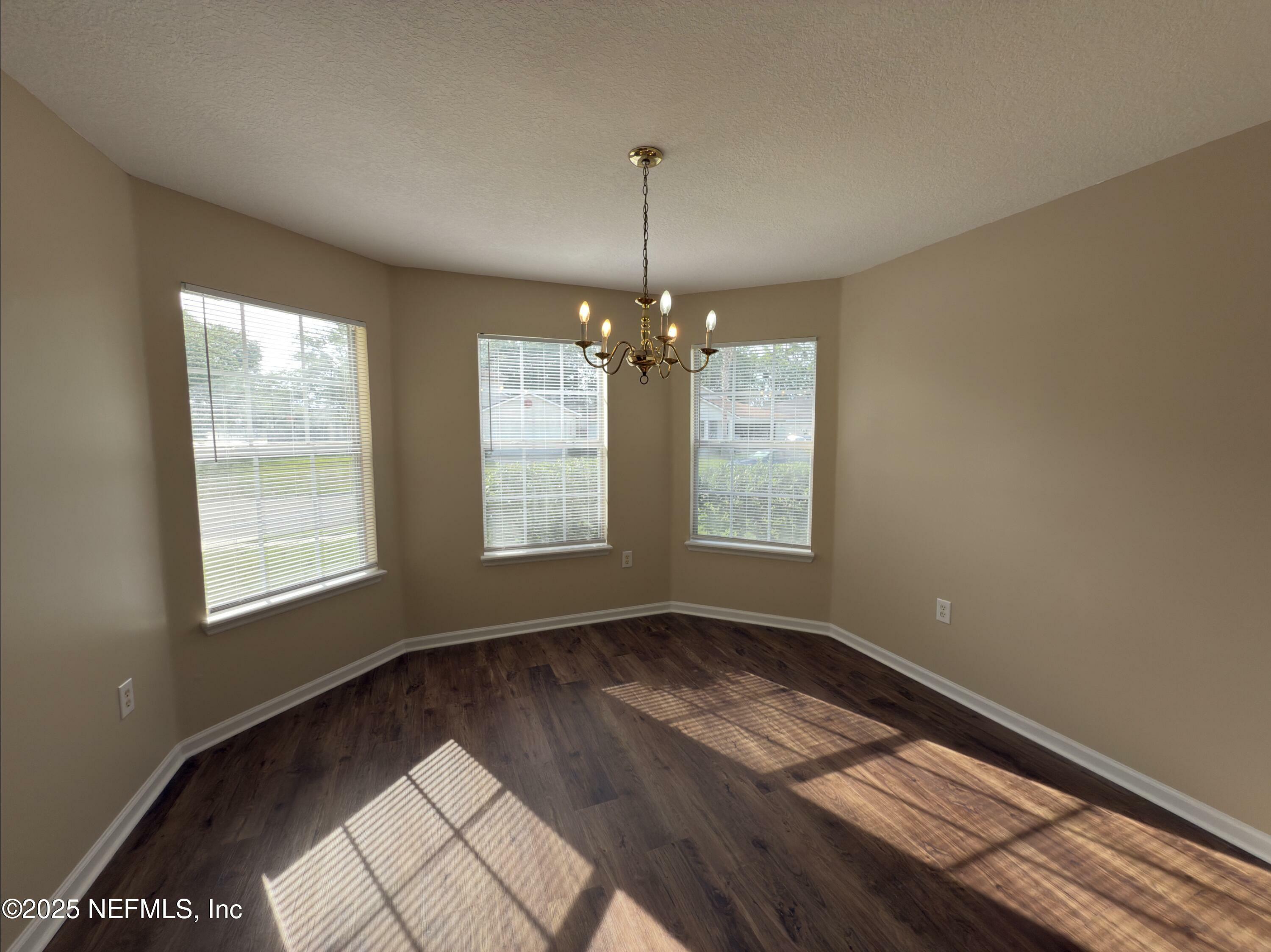 Property Photo:  13555 Ashford Wood Court W  FL 32218 
