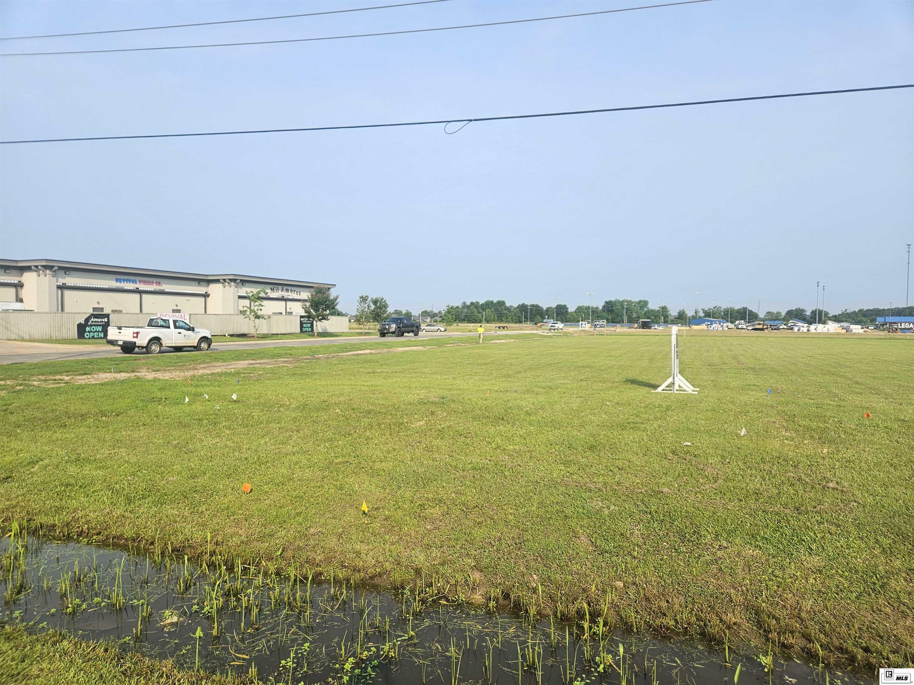 Property Photo: 8715 Hwy 165 S LA 71203