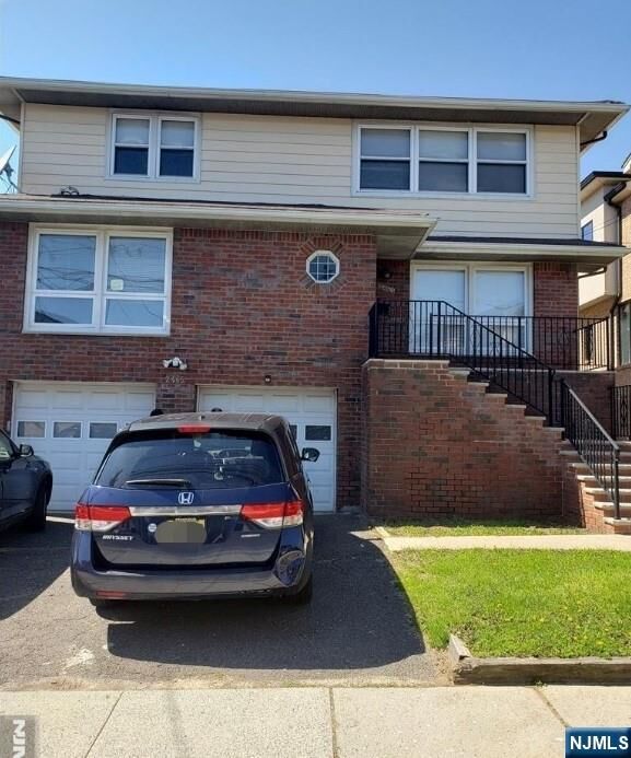Property Photo:  2465 6th Street 2nd/Floor  NJ 07024 