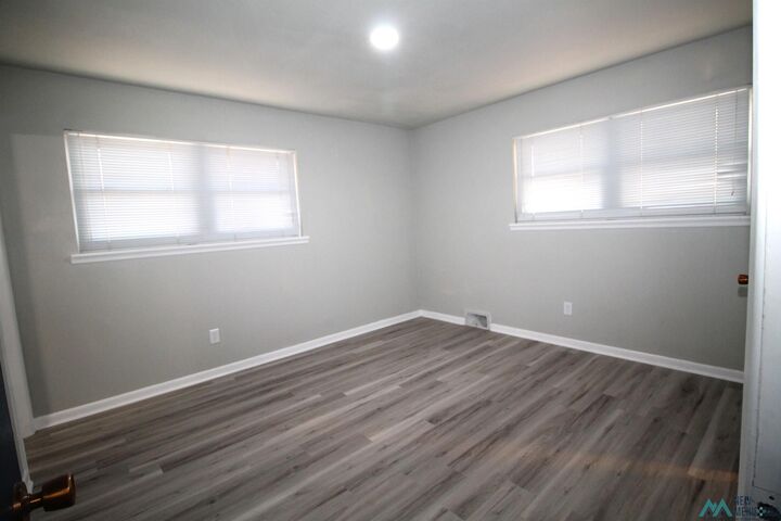 Property Photo:  301 Cactus Drive  NM 88101 
