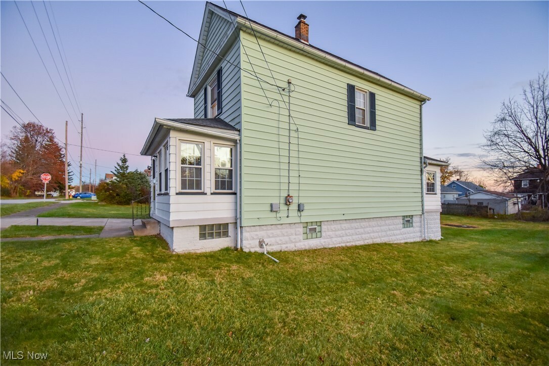 Property Photo: 303 Whipple Avenue OH 44405