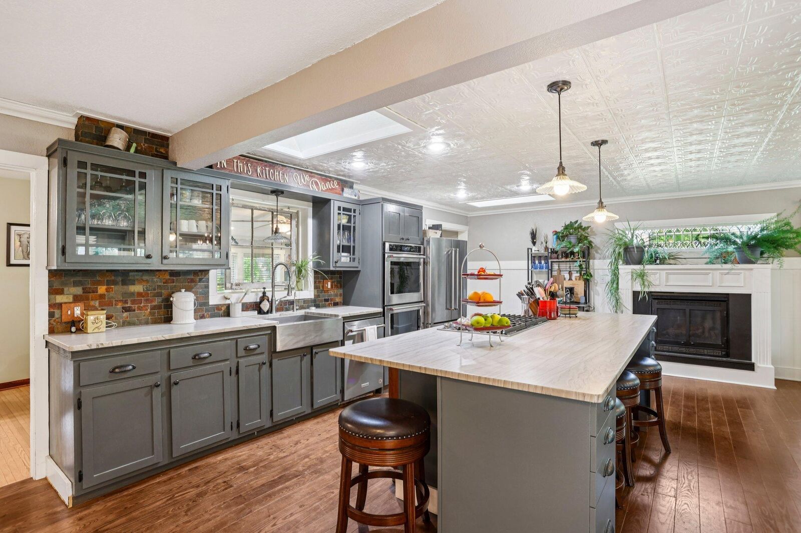 Property Photo: 409 E Park Avenue WI 54853