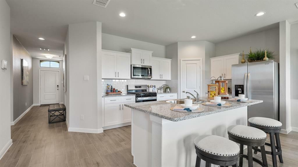 Property Photo: 4325 Briargrove Lane TX 76036