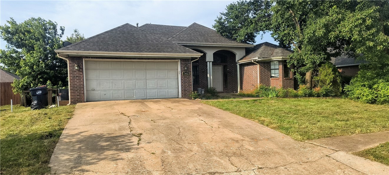 Property Photo: 3402 West Center Street AR 72756