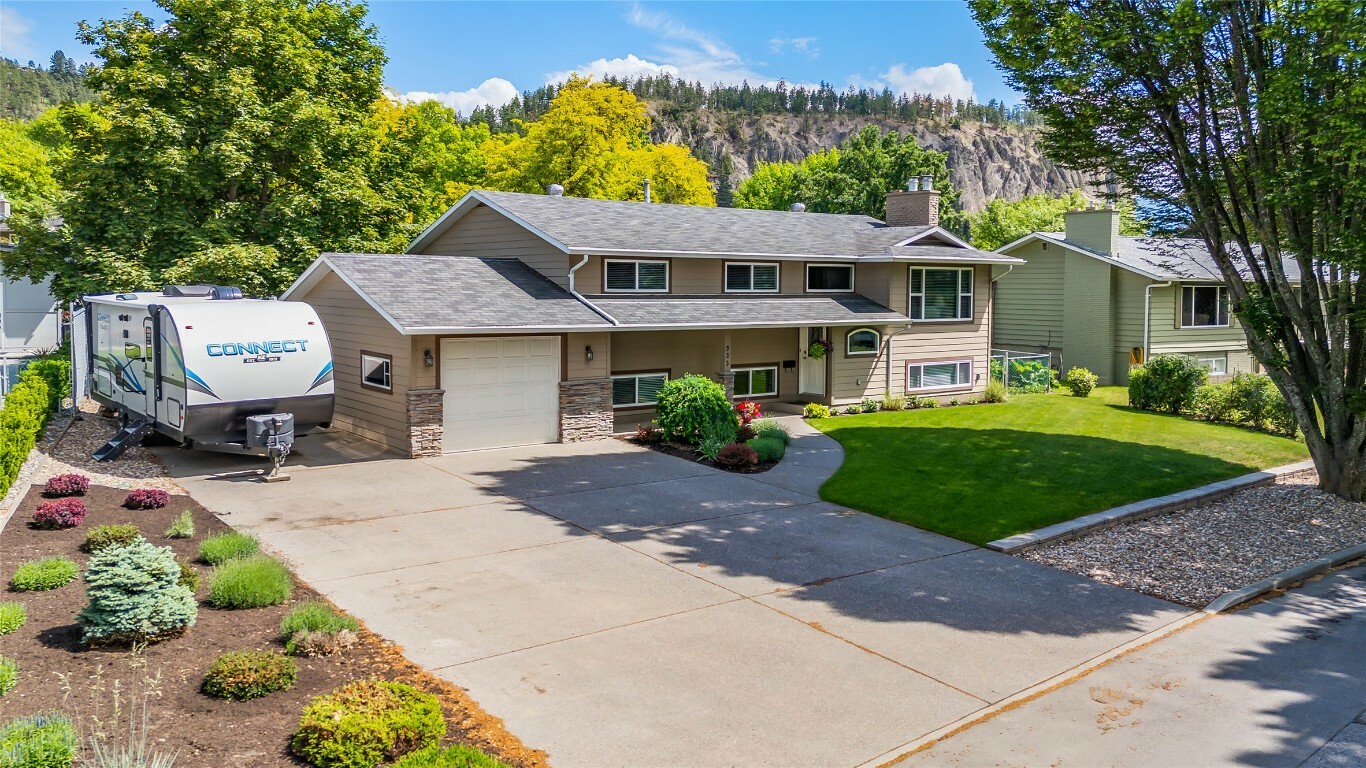 935 Eagle Drive  Kelowna BC V1Y 4S9 photo