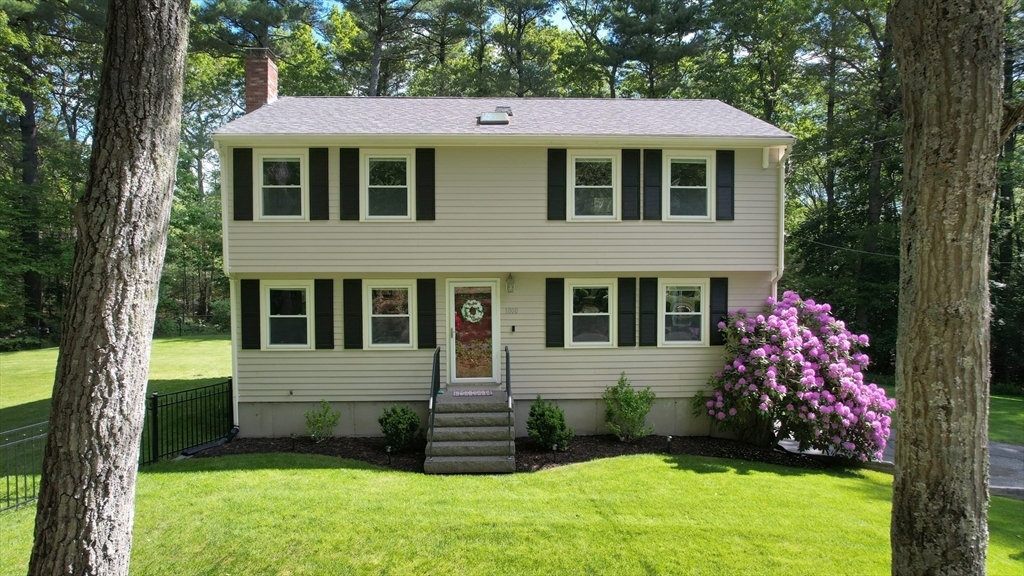 Property Photo:  1000 Forest St  MA 01845 