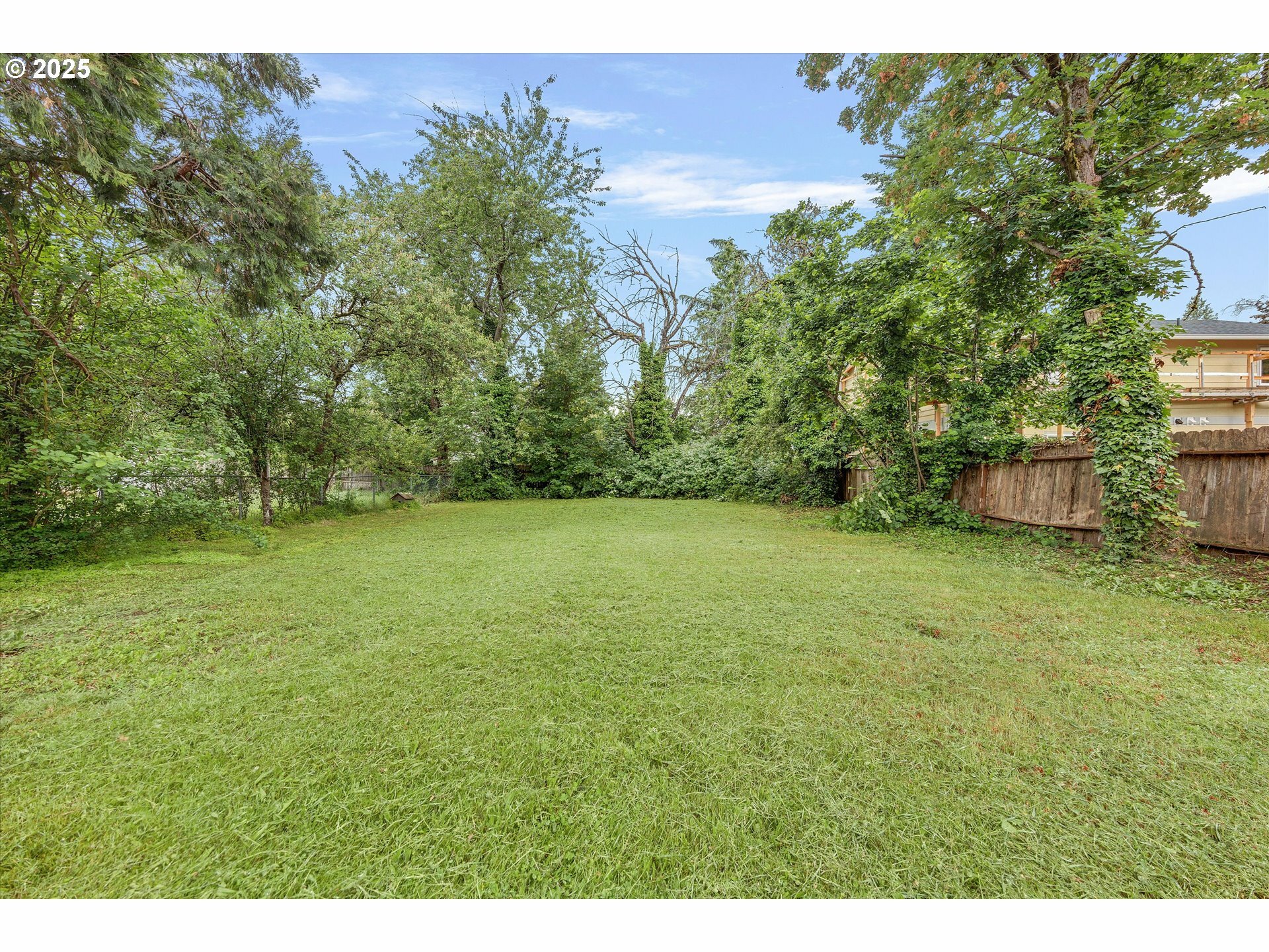 Property Photo: SE 92nd Ave OR 97216