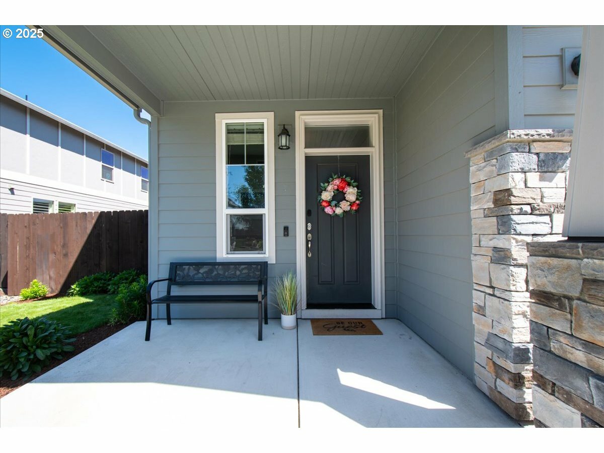 Property Photo: 17002 NE 78th Way WA 98682