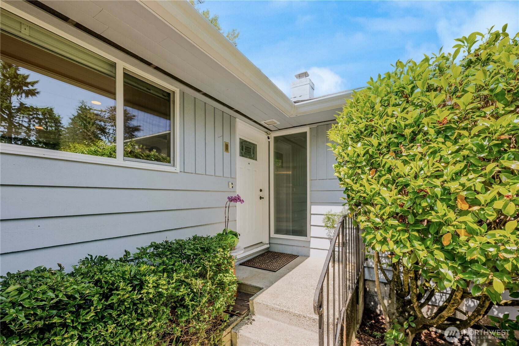 Property Photo: 5253 120th Avenue SE WA 98006