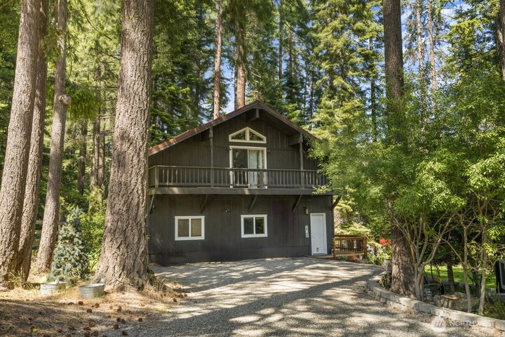 Property Photo:  671 W Pacific Avenue  WA 98940 