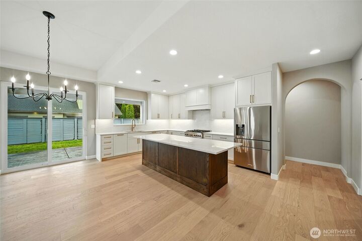 Property Photo: 2520 Sandalwood Court WA 99362