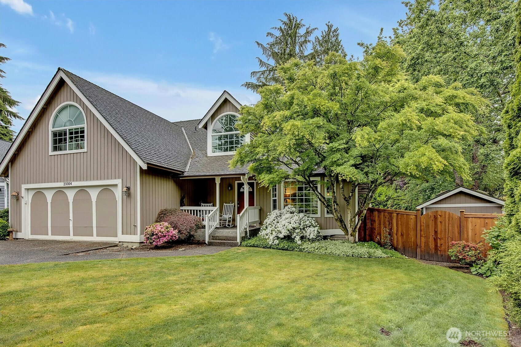 Property Photo: 23304 21st Avenue SE WA 98021