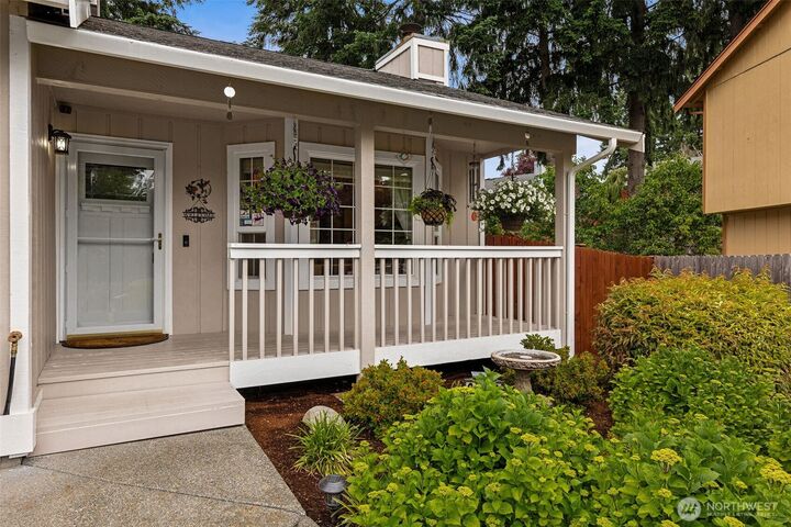 Property Photo:  9646  Plaza Court SE  WA 98513 