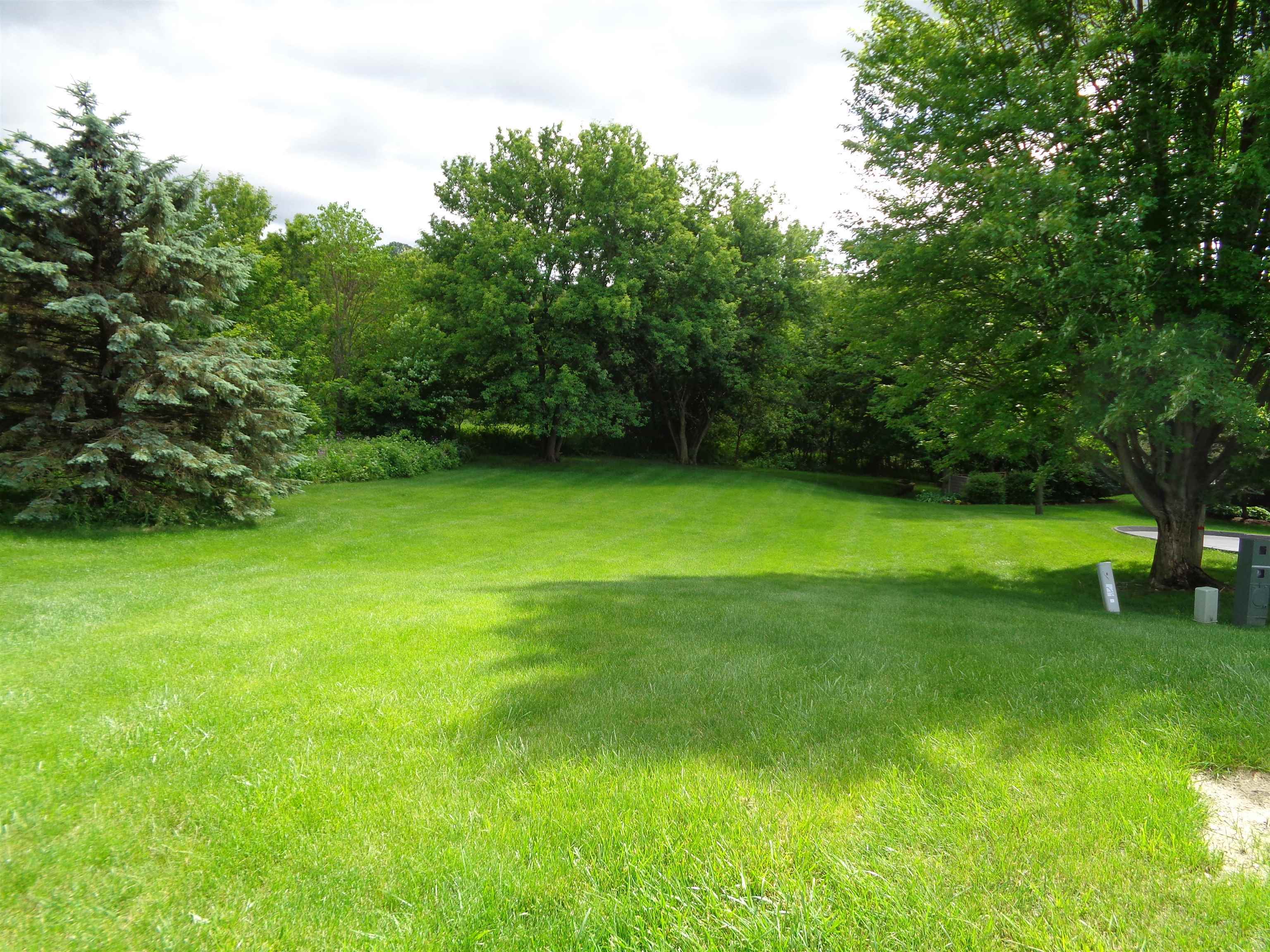 Property Photo: 2 Fawn Lane IL 61036