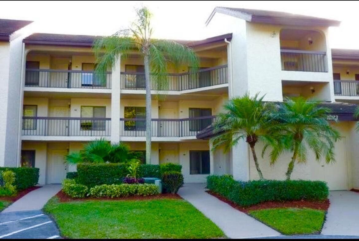 Property Photo:  10173 Mangrove 204 Drive 204  FL 33437 