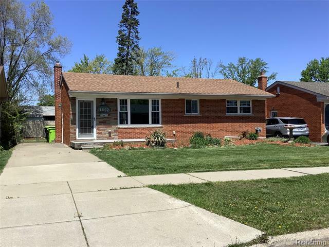 Property Photo: 1802 Chaucer Avenue MI 48071