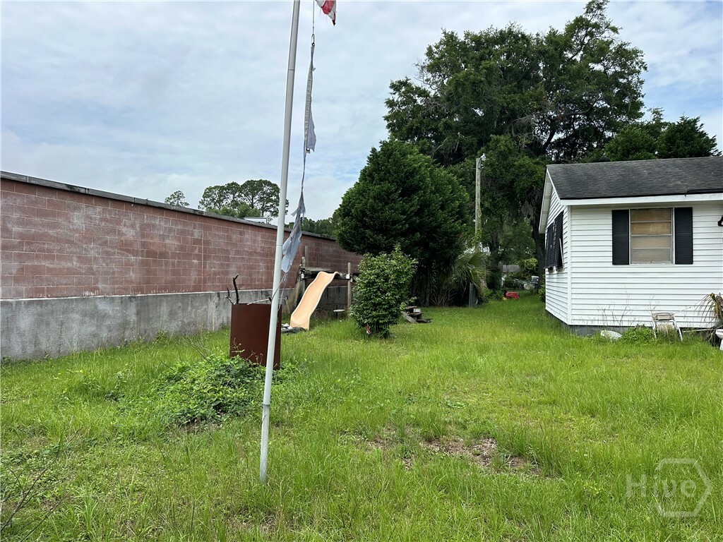 Property Photo: 207 Godsells Street GA 31405