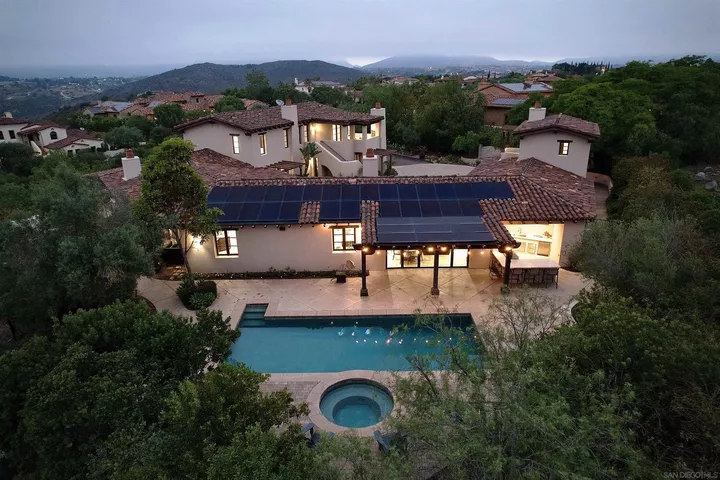 Property Photo:  14911 Encendido  CA 92127 