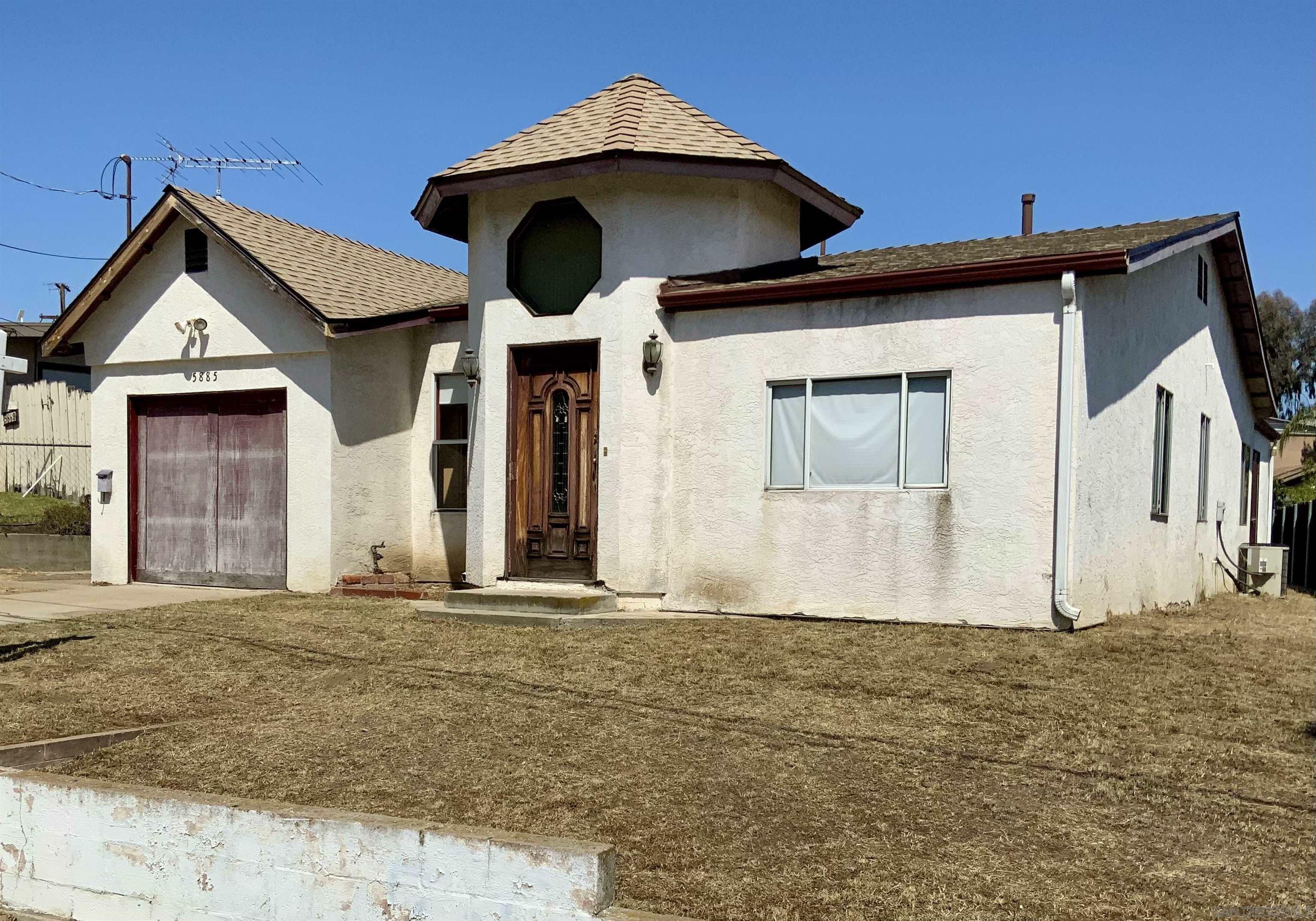 Property Photo: 5885 Lynn St CA 92105