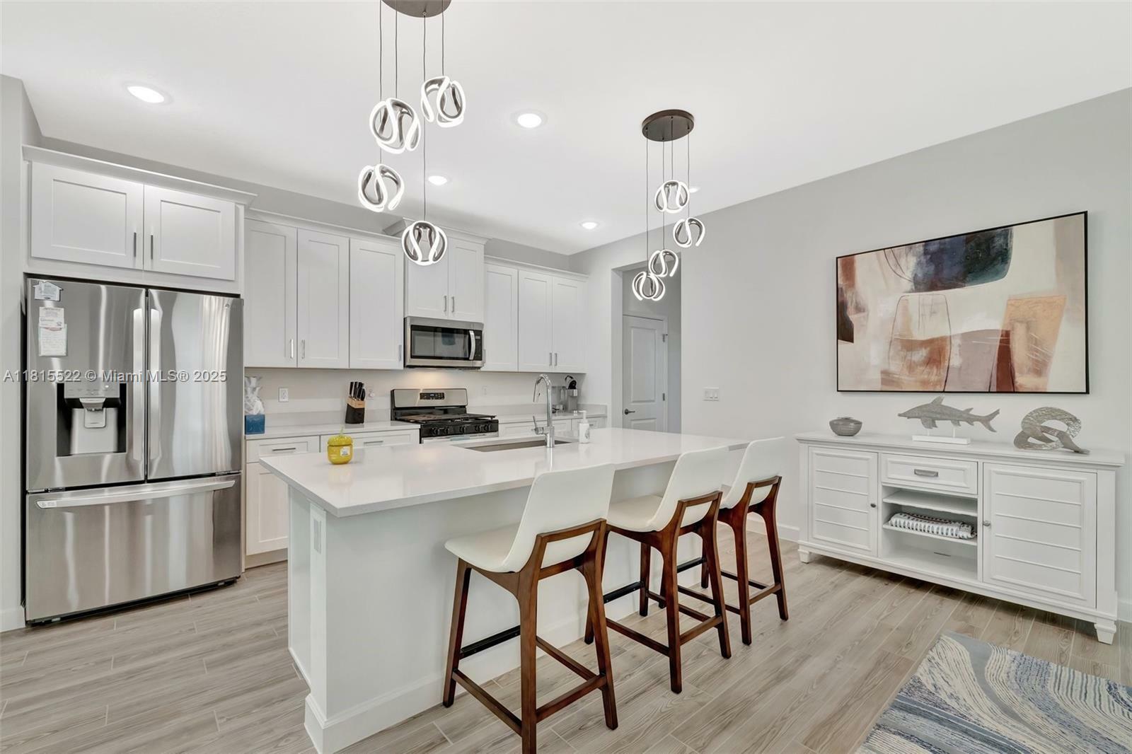Property Photo: 9921 SW Isabelline Dr FL 34987
