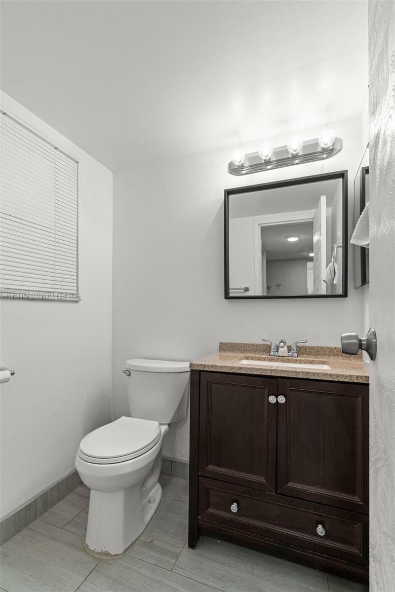 Property Photo: 8421 Lagos De Campo Blvd 306T FL 33321