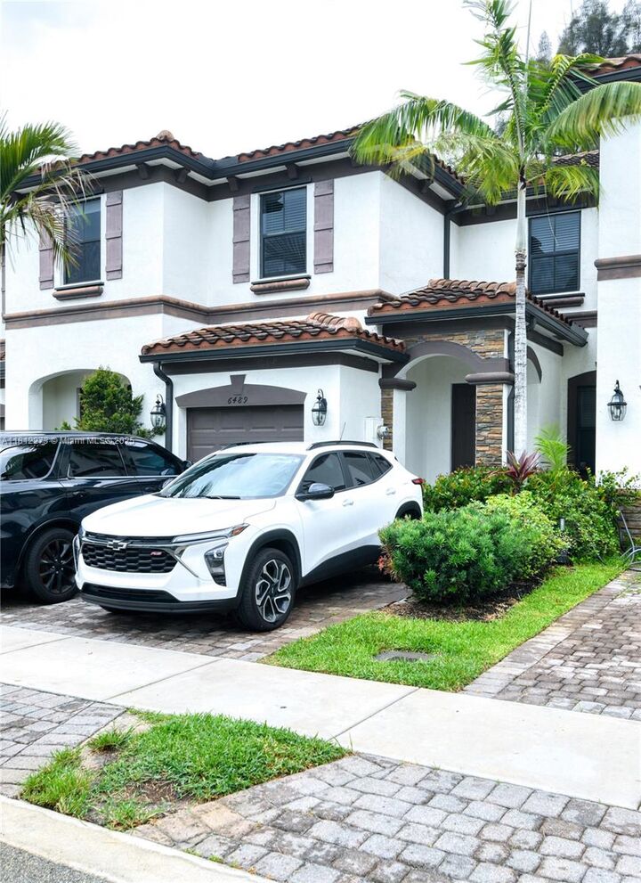 Property Photo:  6489 N Anise Ct  FL 33314 