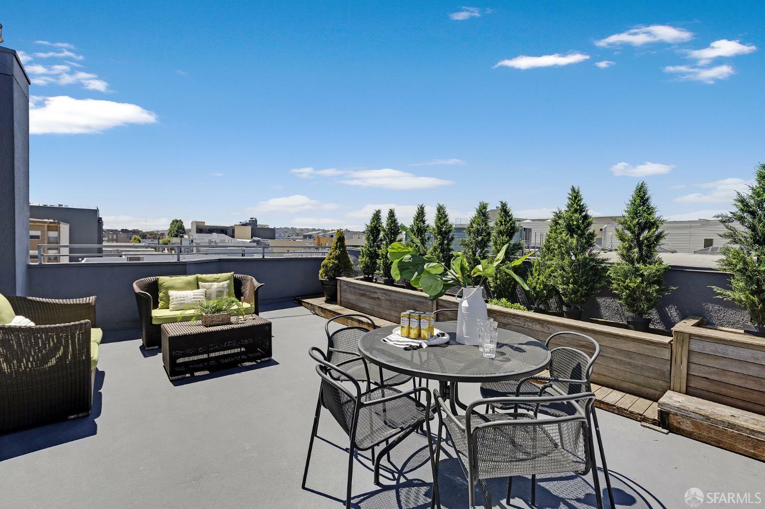 Property Photo:  603 Natoma Street 402  CA 94103 