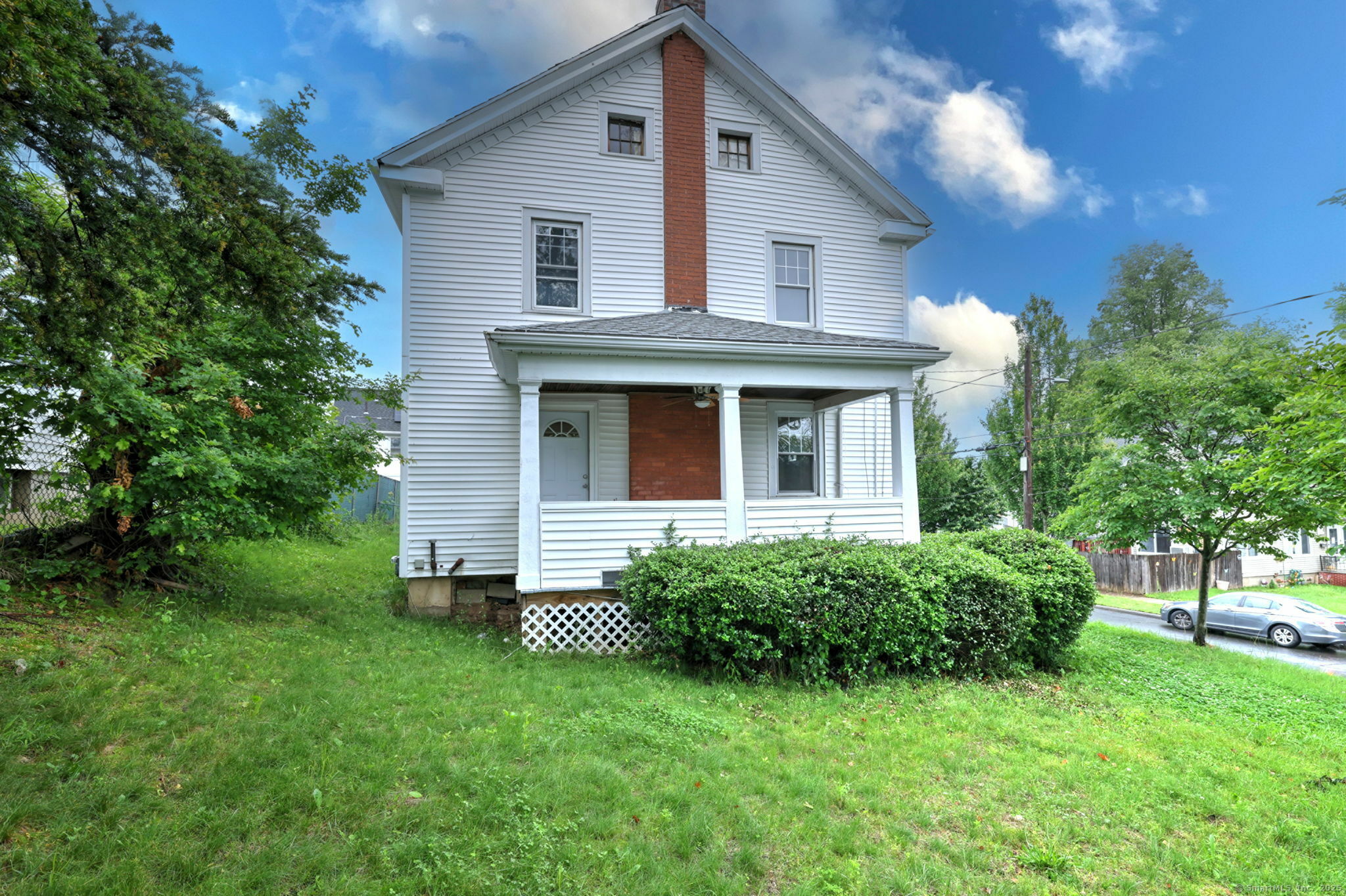 Property Photo: 201 Grandview Terrace CT 06114