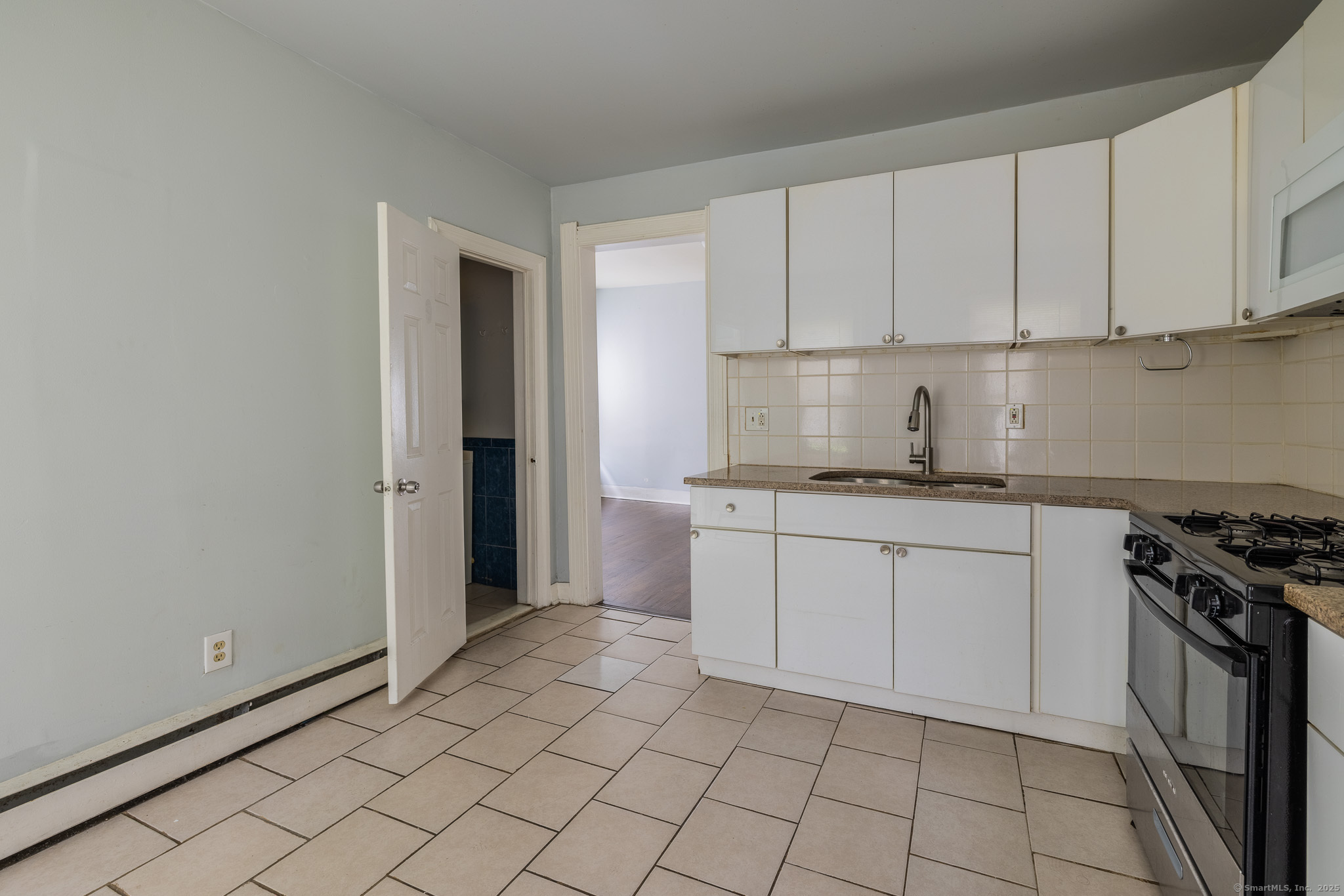 Property Photo: 383 Myrtle Avenue 1st Floor CT 06604