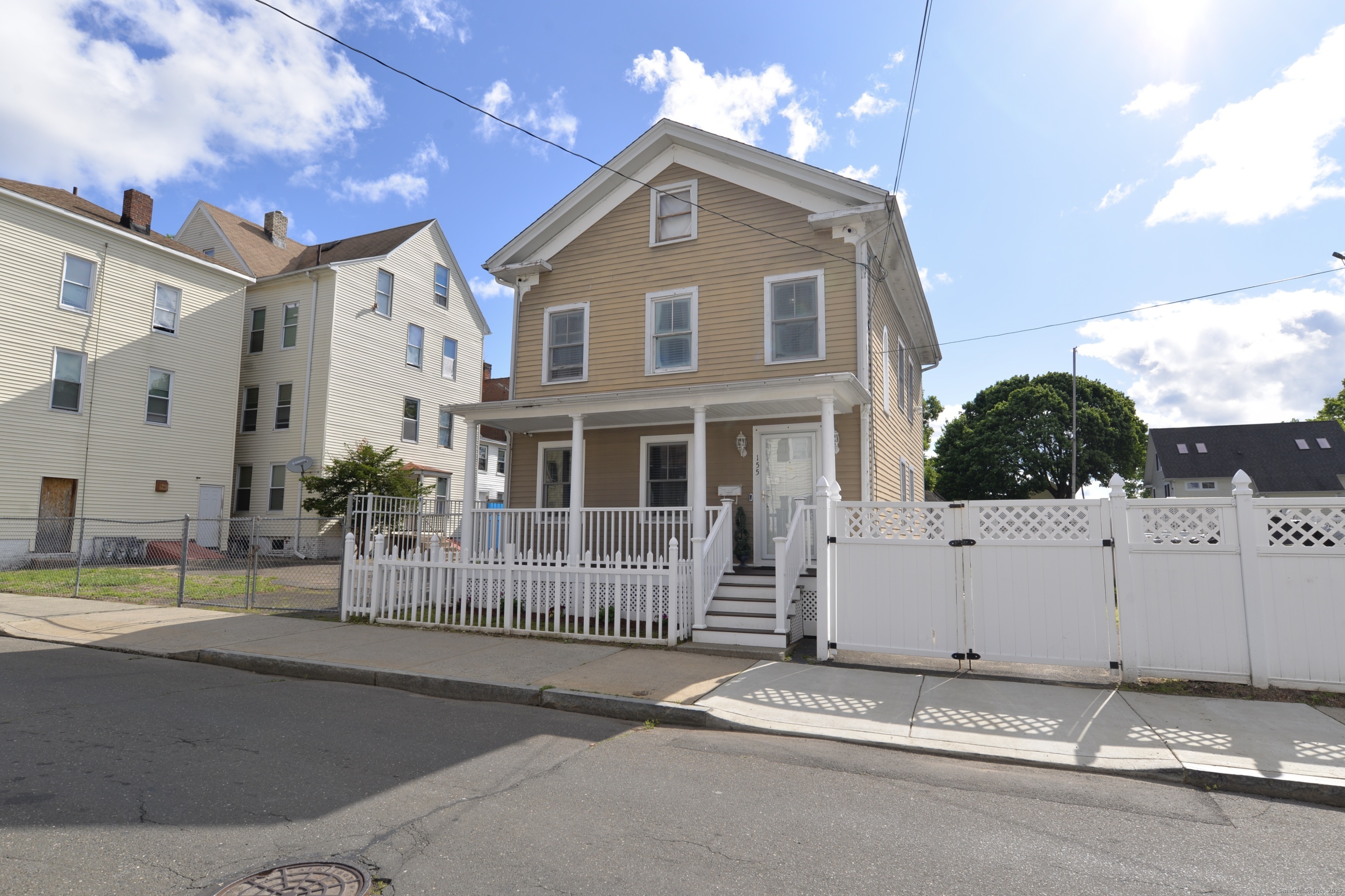 Property Photo:  155 Cedar Street  CT 06519 